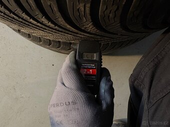 Zimní pneu Nokian + Michelin 215/65R17 - 5