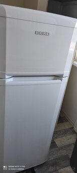 Lednice s mrazákem BEKO - 5