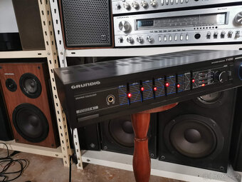 Zesilovač Grundig - 5