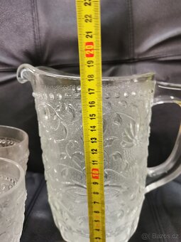 Džbán a šest poháru. - 5