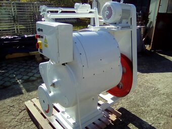 HNĚTAČ TĚSTA VULKAN - 5