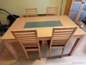 Jídelní stůl a 4 židle - 5