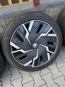 ALU Škoda Sagitarius R20 včetně pneu + aero kryty - 5