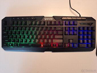 Starší herní PC sestava - 5