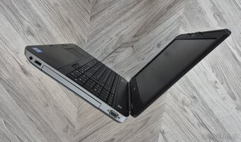 Dell Latitude E5530 (i3 2,4GHz, 3GB RAM, 320 GB HDD) - 5