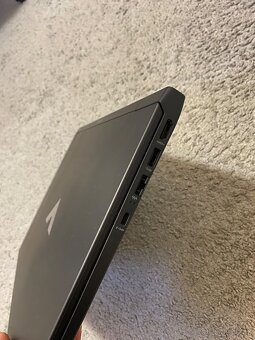 HP Victus - 5