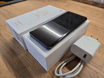 XIAOMI 12 5G jako nový - 5