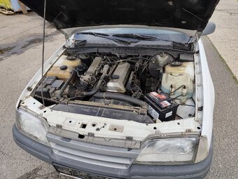 Opel Omega A 2.4i benzín 92kW, automat, bez dokladů - 5