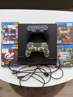 PlayStation 4 - 5