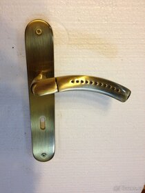 Dveřní klika / kování, odstín antik, rozteč 72mm /15ks - 5