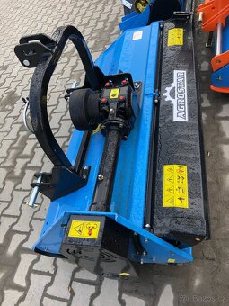 Mulčovač za traktor / kladívkový / hydr. posuv - 5
