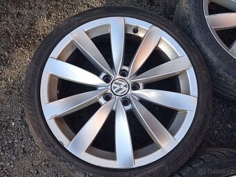 ALU kola originál VW 19" Lugano s letními pneu - 5