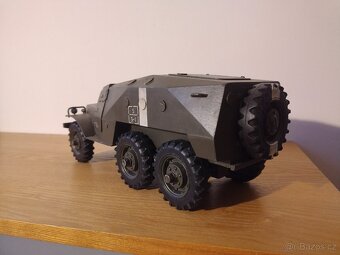 Krásný starý model obrněného vozidla, dřevo+kov - 5