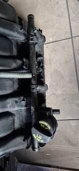 Kolektor sání vzduchu - 5.7 hemi - 5