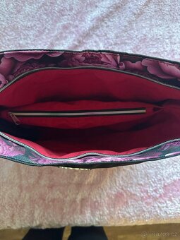 Kabelka s pivoňkami - 5