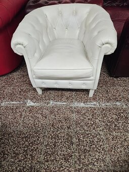 CHESTERFIELD ŠTÝL,KOŽENÁ BIELA 3+2KESLÁ+TABURET,NEROZŤAH. - 5