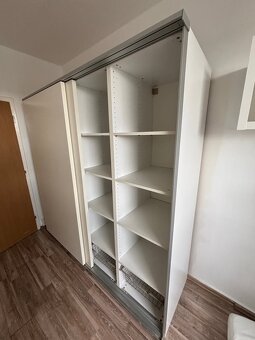 IKEA skříň PAX s posuvnými dveřmi HASVIK - 5