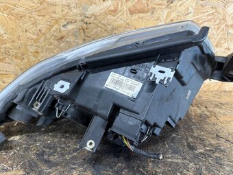 LEVÉ PŘEDNÍ HALOGENOVÉ SVĚTLO BMW E90/91 6942721-10 - 5