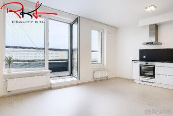 Pronájem, byt 1+kk s terasou , Střížkov,  Praha - 5