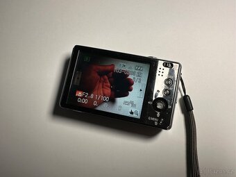 Panasonic Lumix DMC-FX500 Černý - 5