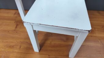 Stůl ze dvoumi židlemi - 5