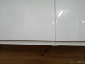 Linka s frézovanými úchyty - 5