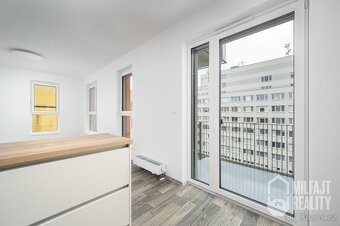 Pronájem, Byty 2+kk+2 balkony + parkovací místo, 65 m2 - Li - 5