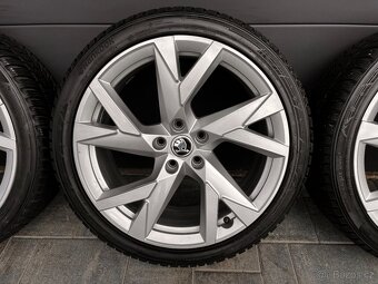 Zimní originál Superb 235/40 r19 Hankook - 5