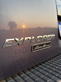 Ford Explorer Eddie Bauer - 5