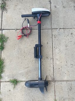 Prodám člun s motorem na ryby - 5