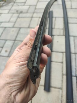 BMW E34 spodní lišty dveří top stav - 5