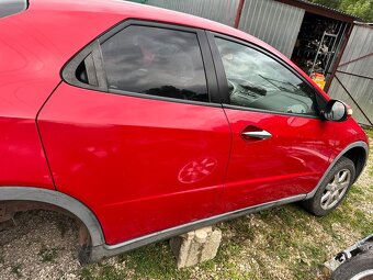 Prodam náhradné diely Civic 2006- UFO 1.8 vtec - 5
