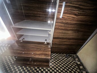 Předsíňová skříň s věšákem a úložným prostorem pro obuv - 5