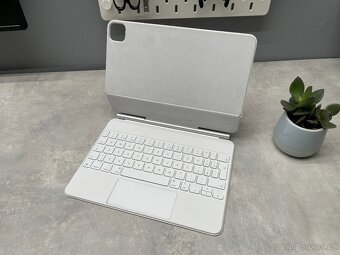 zánovní bílá Apple Magic Keyboard pro iPad 11" - A2261 - 5