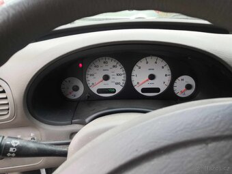 Dodge Grand Caravan 3.3i V6 automat rok 2002 - USA verze - 5