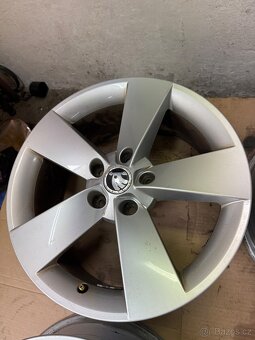 ALU Škoda 5x112 r17 ET45 - 5