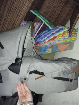 Prodám velice zachovalý kočárek Mutsy evo. - 5