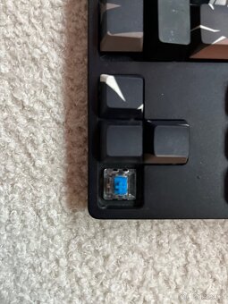 Logitech G PRO Tenkeyless- klávesnice - 5