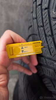 Zimní pneu 205/55/R16 Continental + plechy - 5