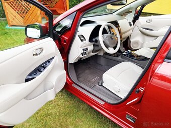 Nissan LEAF, střešní solar - 5