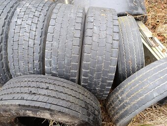 Pneu 225/75 r17,5 - 5
