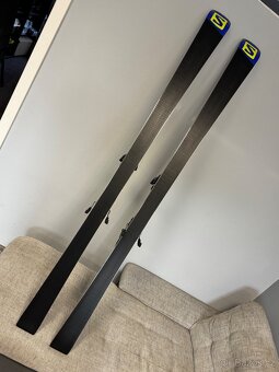 SJEZDOVÉ LYŽE SALOMON S/RACE + Atomic hole SQS carbon - 5