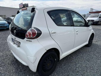 Toyota Aygo 1.0 50kw 2011 najeto 101km - 5