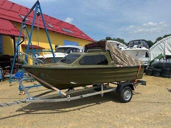 India 431 laminátový motorový člun - NOVÝ - 5