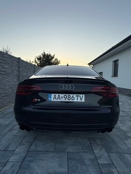 Audi S8 Plus Quattro 4.0 TFSI - 5