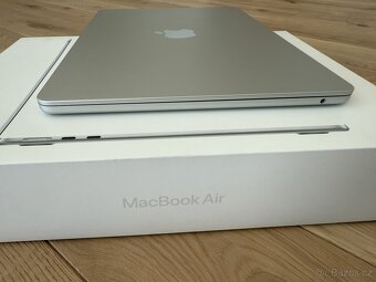 Apple Macbook Air M2, 256GB - 5