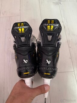 HOKEJOVÉ BRUSLE BAUER SUPREME M5 PRO VEĽKOSŤ 6,5 fit1 - 5