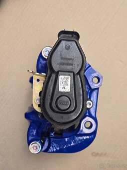 BMW F10/F11 Velké brzdy po generálce, prášková barva - 5