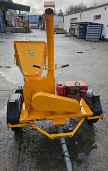 NĚMECKÝ profi ŠTĚPKOVAČ DŘEVA - jako přívěs s SPZ - 5