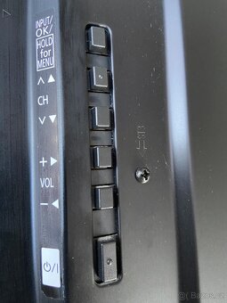 Prodám TV Panasonic TX-L42E6E stříbrná 42" - 5